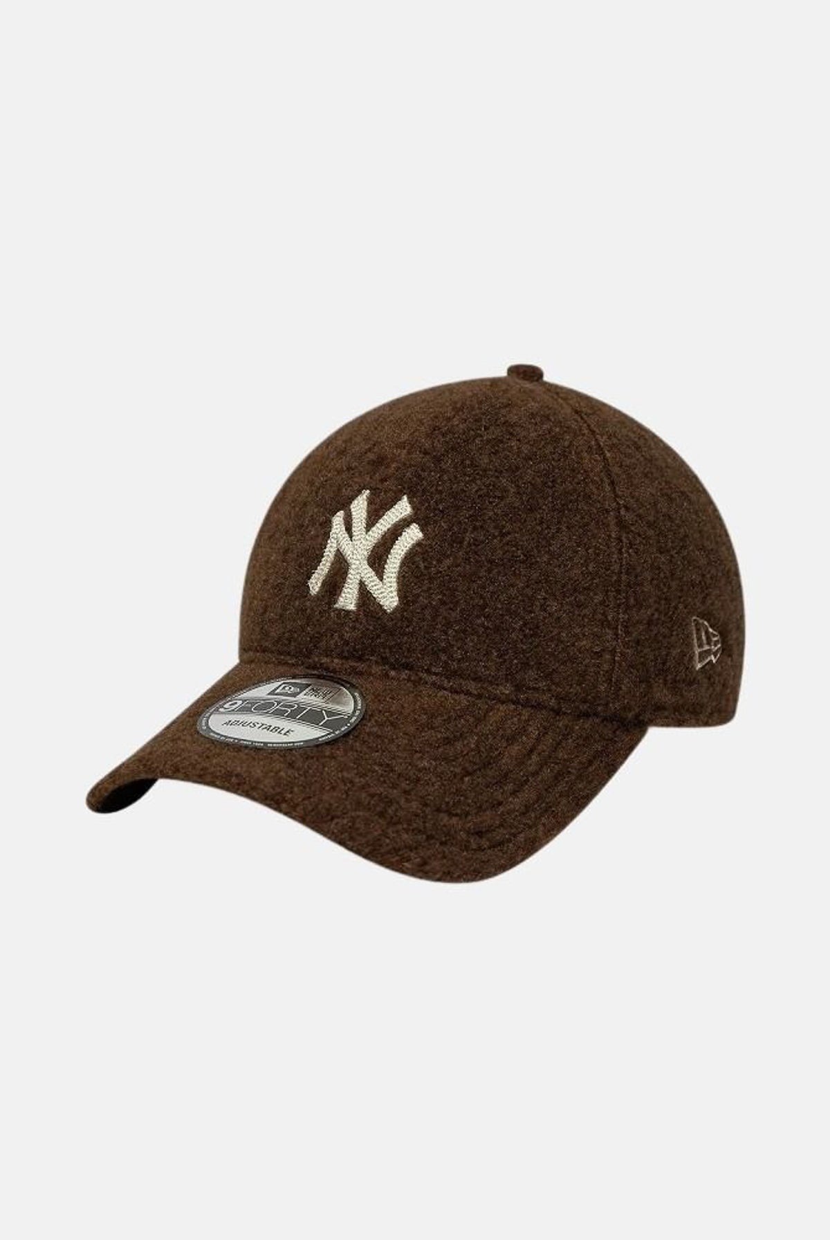 NEW ERA Cappello con visiera 9FORTY marrone per uomo e donna in tessuto effetto bouclé/peluche 60915754 . NEW ERA