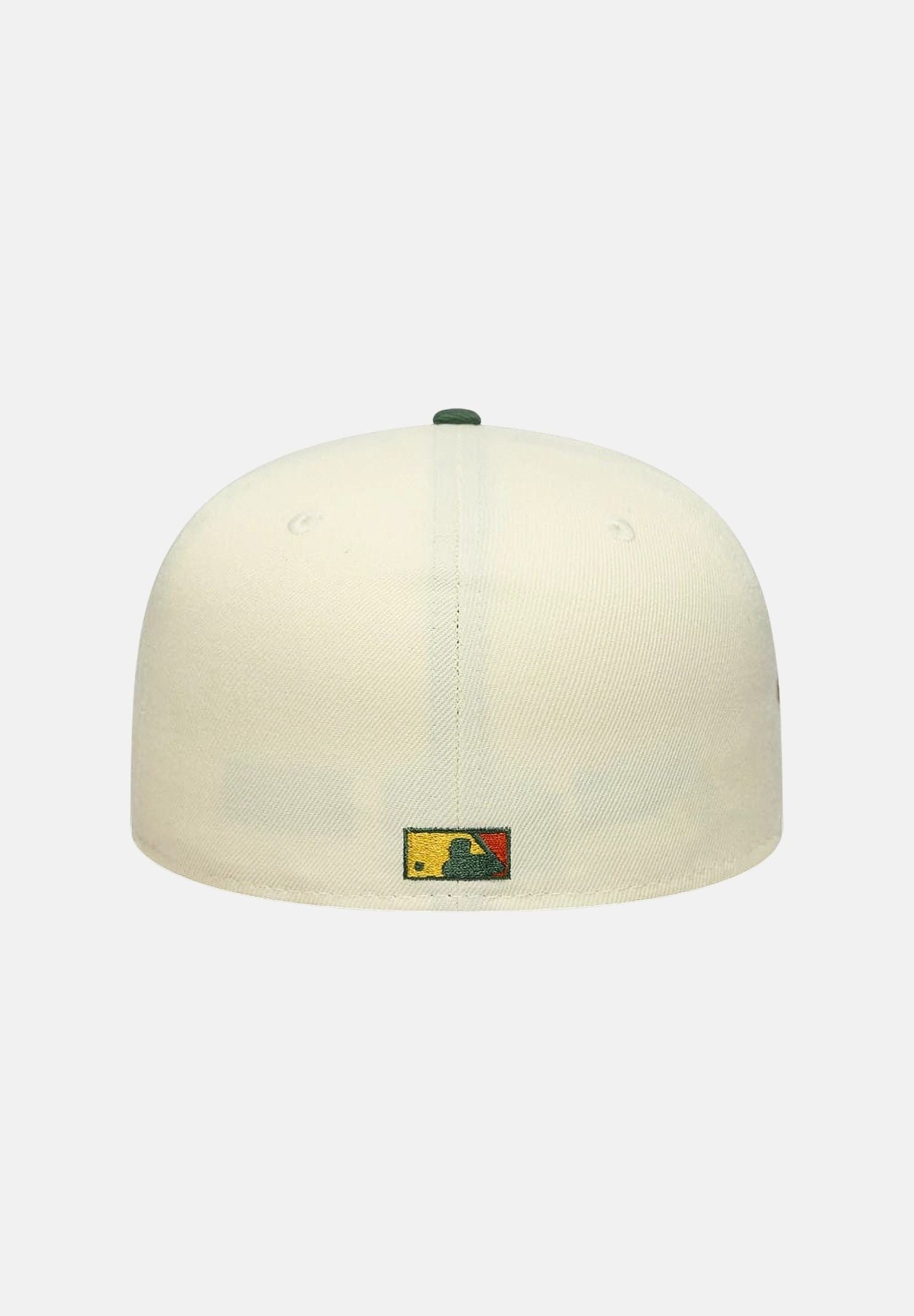 NEW ERA Cappello ATHLETICS 59FIFTY crema e verde per uomo e donna con logo Athletics ricamato 60915762 . NEW ERA