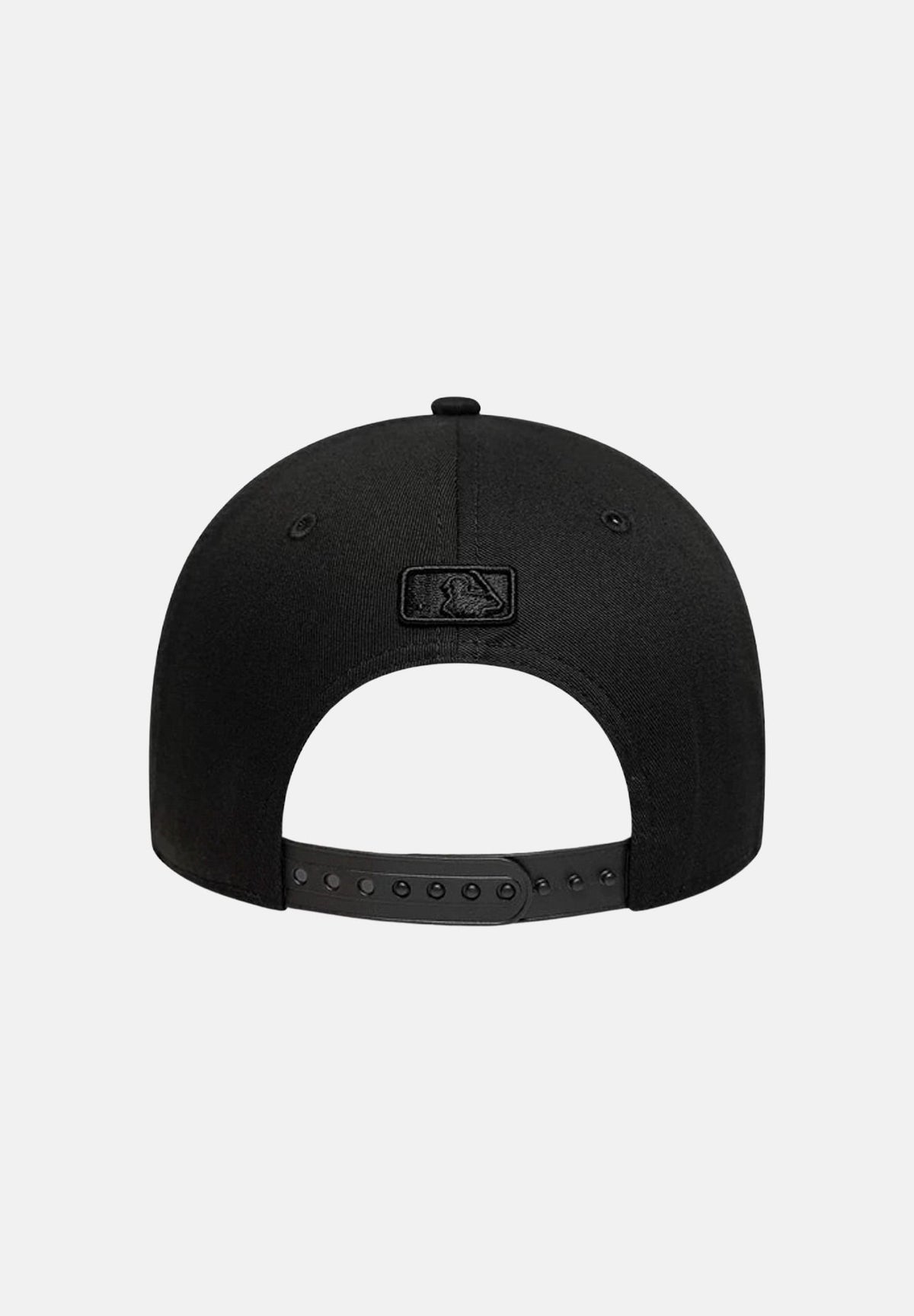 NEW ERA Cappello con visiera 9FORTY M-CROWN NEW YORK nero per uomo e donna con logo tono su tono 60915963 . NEW ERA