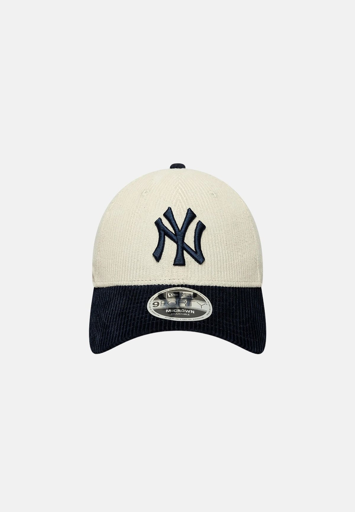 NEW ERA Cappello con visiera 9FORTY MC bianco-nero con pannelli anteriori chiari e logo NY ricamato 60915978 . NEW ERA