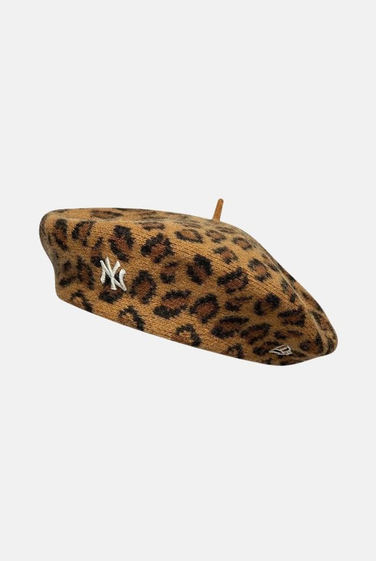 NEW ERA Basco marrone da donna con fantasia animalier leopardata e ricamo del logo NY a contrasto. 60915988 . NEW ERA