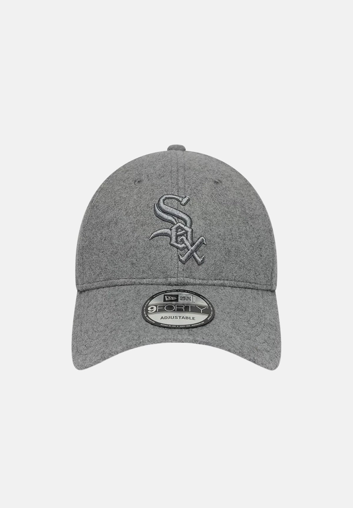 NEW ERA Cappello 9FORTY CHICAGO WHITE SOX MLB WINTER Grey grigio per uomo e donna , con logo ricamato tono su tono e visiera curva. 60960271 . NEW ERA