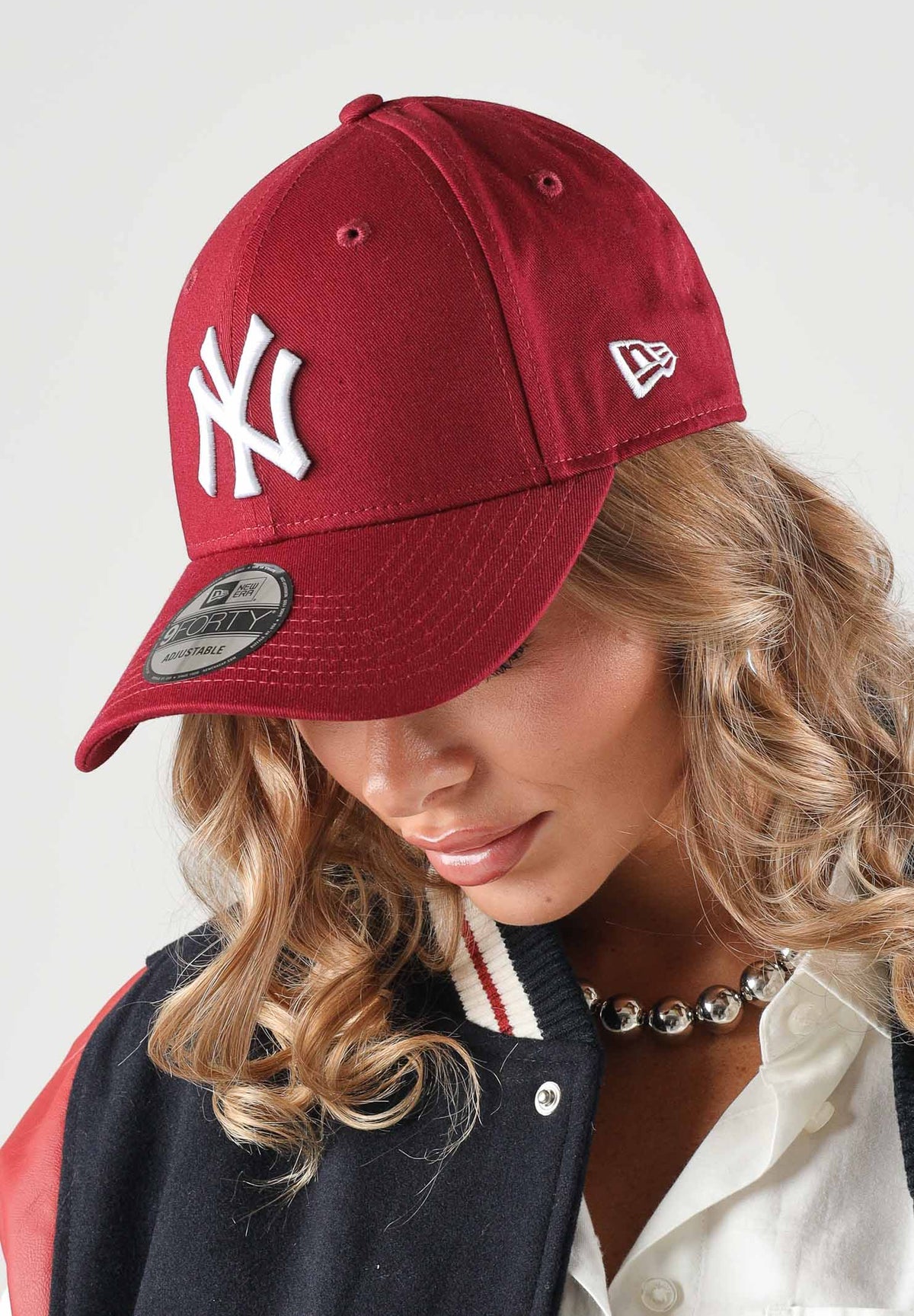 NEW ERA Cappello con visiera New York Yankees bordeaux per uomo e donna 80636012 . NEW ERA