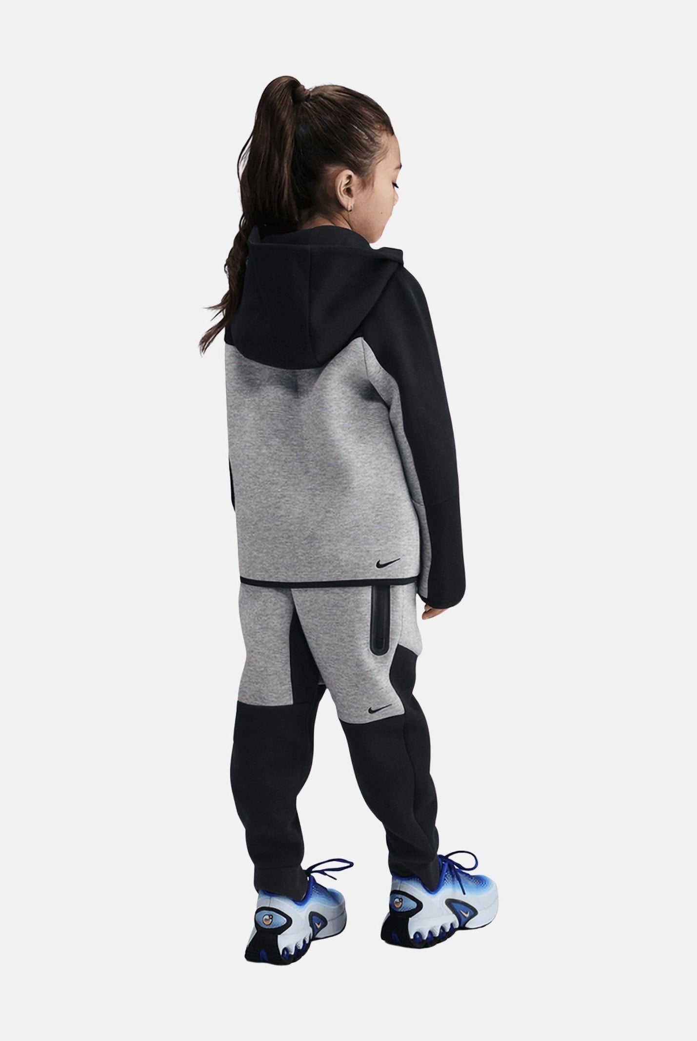 NIKE Tuta Tech Fleece nera e grigia per bambino e bambina con logo 86M880 K90 NIKE