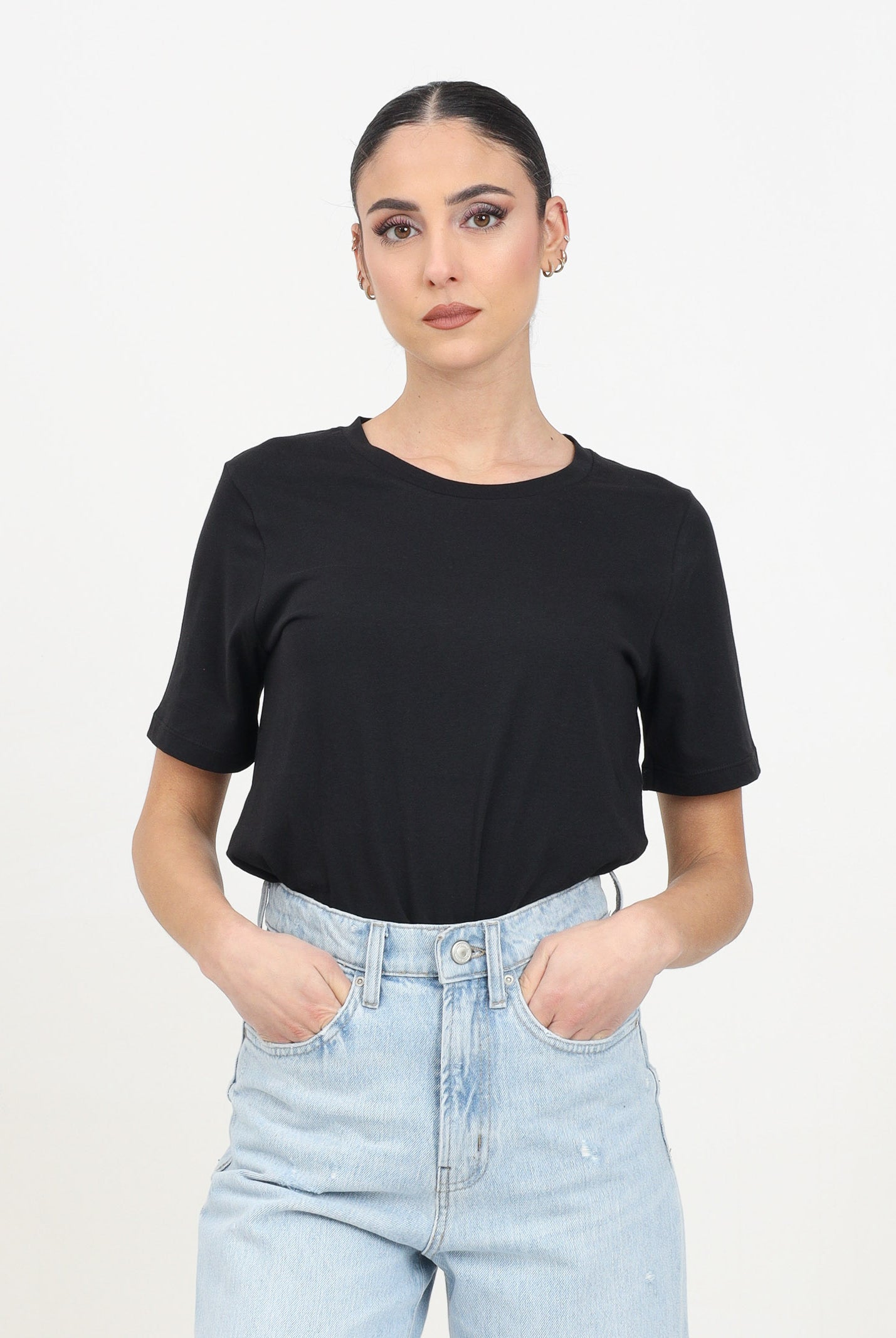 ONLY T-shirt a manica corta nera da donna 15270390 Black ONLY
