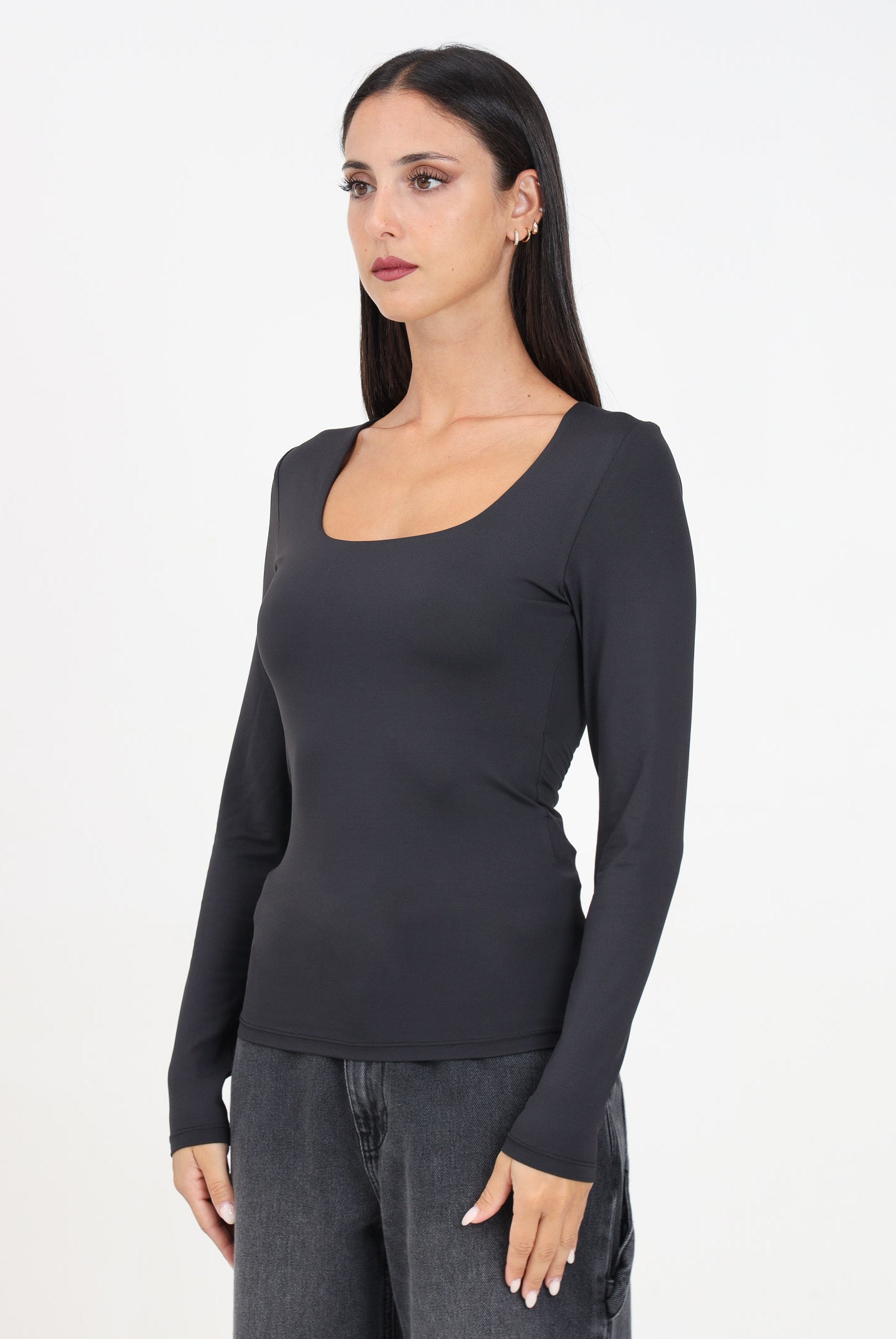 ONLY T-shirt a manica lunga nera da donna 15302647 Black ONLY
