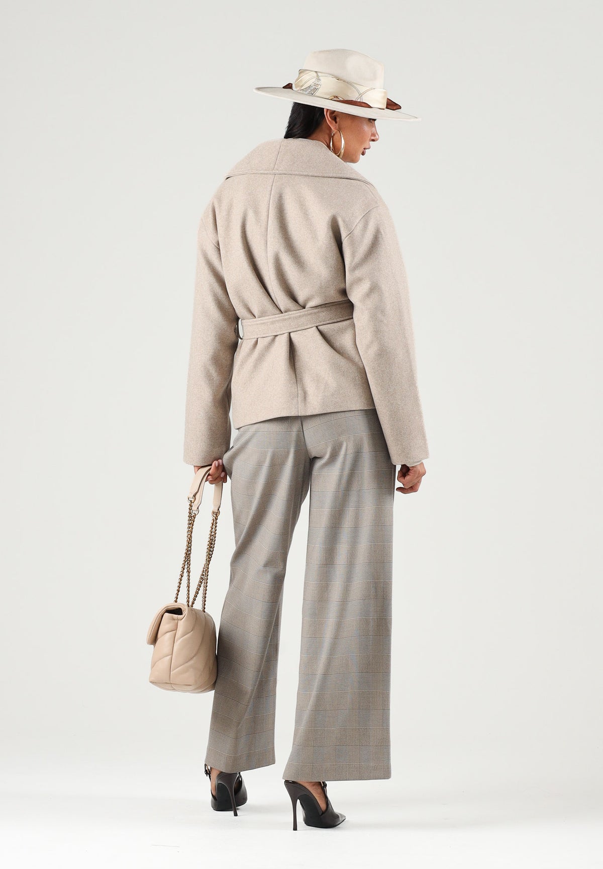 ONLY Cappotto corto ONLLOU SHORT WRAP beige da donna con cintura da annodare in vita e revers ampi 15314352 FU ONLY