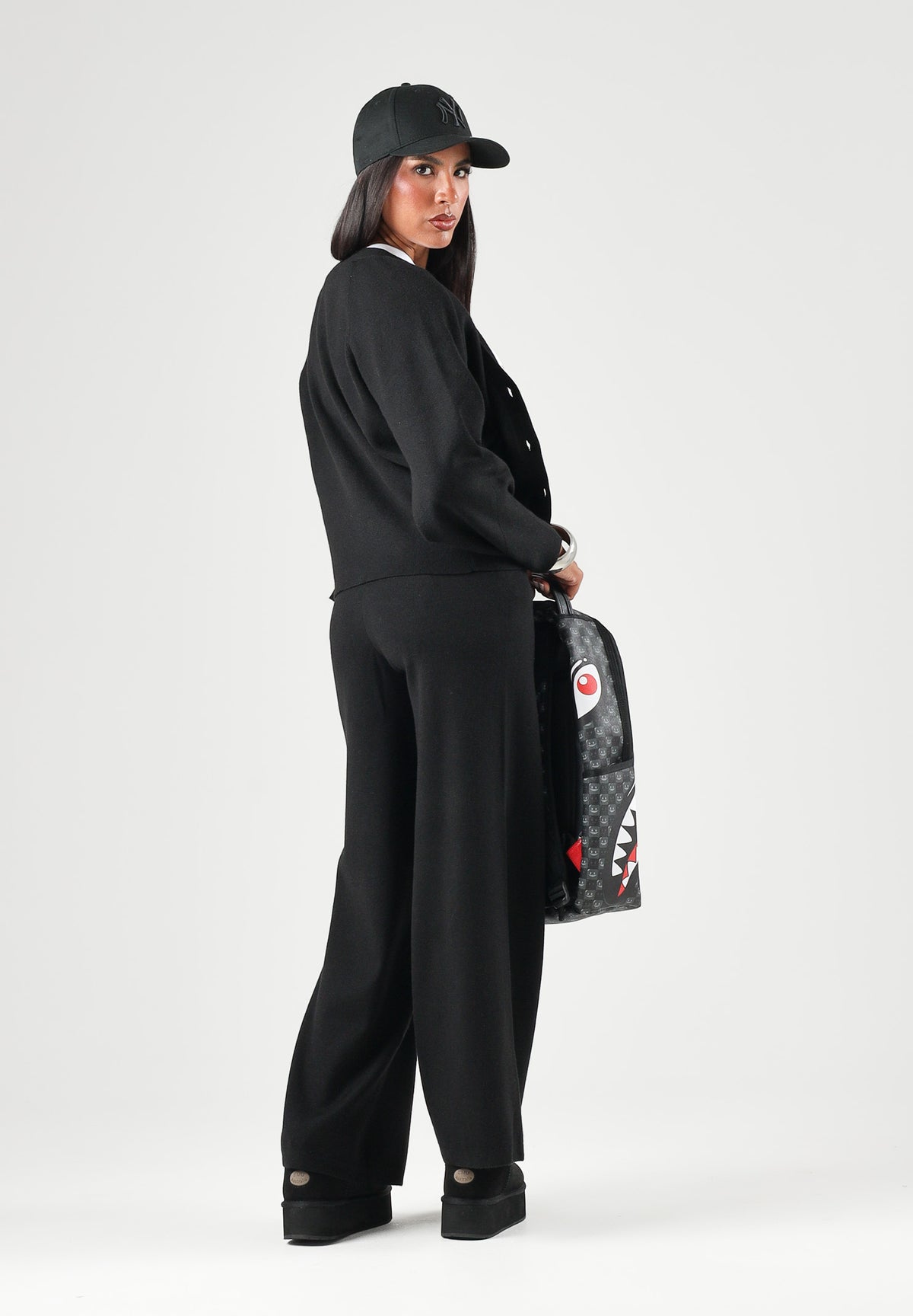 ONLY Pantaloni ONLLIVA neri da donna con pratica coulisse regolabile in vita 15374993 BL ONLY