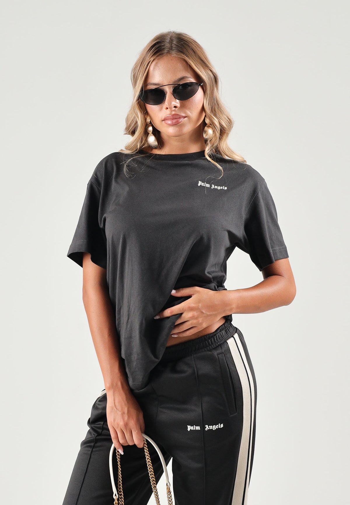 PALM ANGELS T-shirt LOGO nera per donna, ragazza e bambina con logo stampato a contrasto. F6PAJBTH017 110 PALM ANGELS