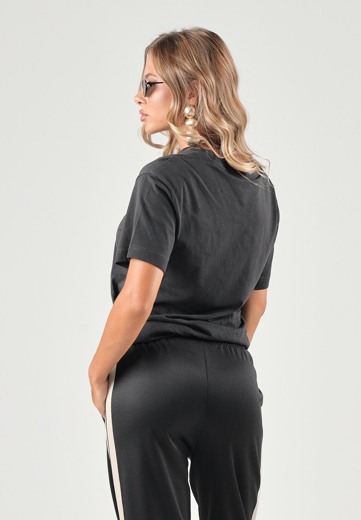 PALM ANGELS T-shirt LOGO nera per donna, ragazza e bambina con logo stampato a contrasto. F6PAJBTH017 110 PALM ANGELS