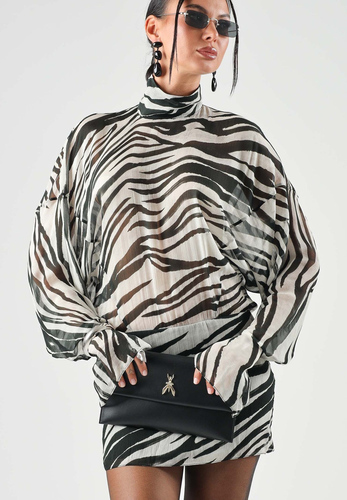 PATRIZIA PEPE Abito mini animalier bianco e nero da donna con motivo zebrato e drappeggio laterale. 2A0051C0279 J373 PATRIZIA PEPE