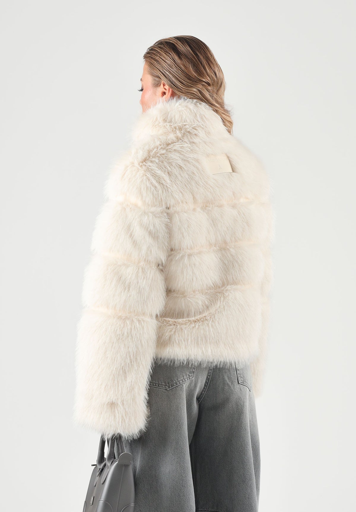 PATRIZIA PEPE Pelliccia FLUFFY panna da donna 2O0185E077 W452 PATRIZIA PEPE