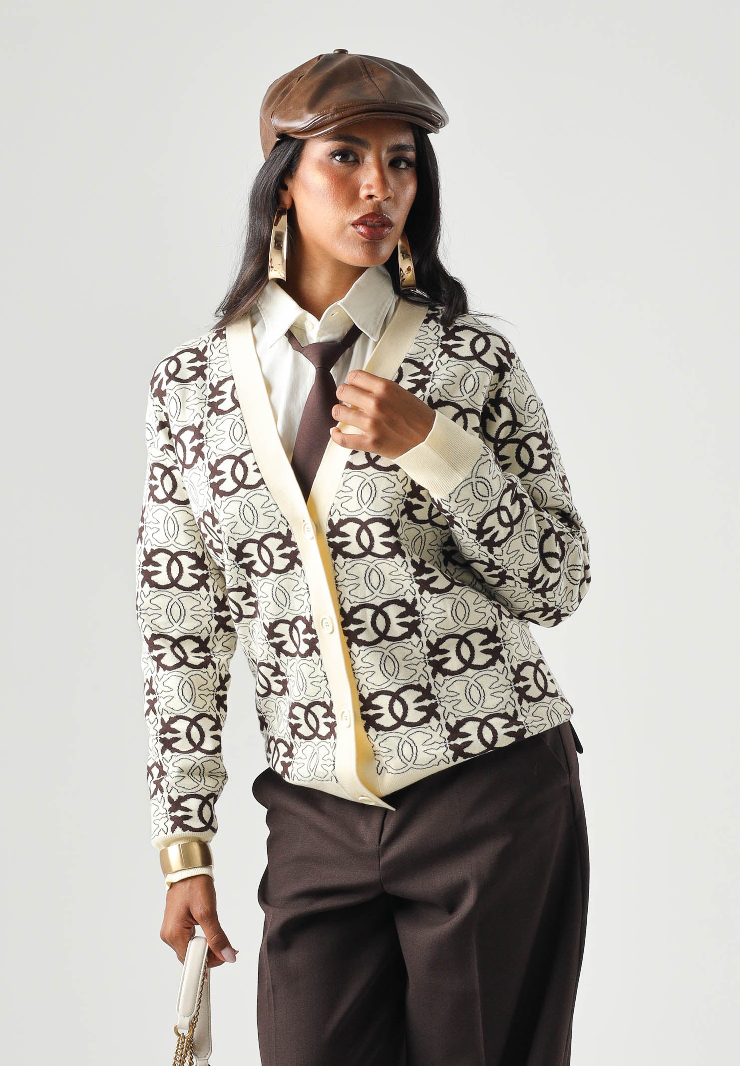 PINKO Cardigan HALG BREED beige e marrone da donna con motivo logo geometrico all over. 106042A2YD CL1 PINKO