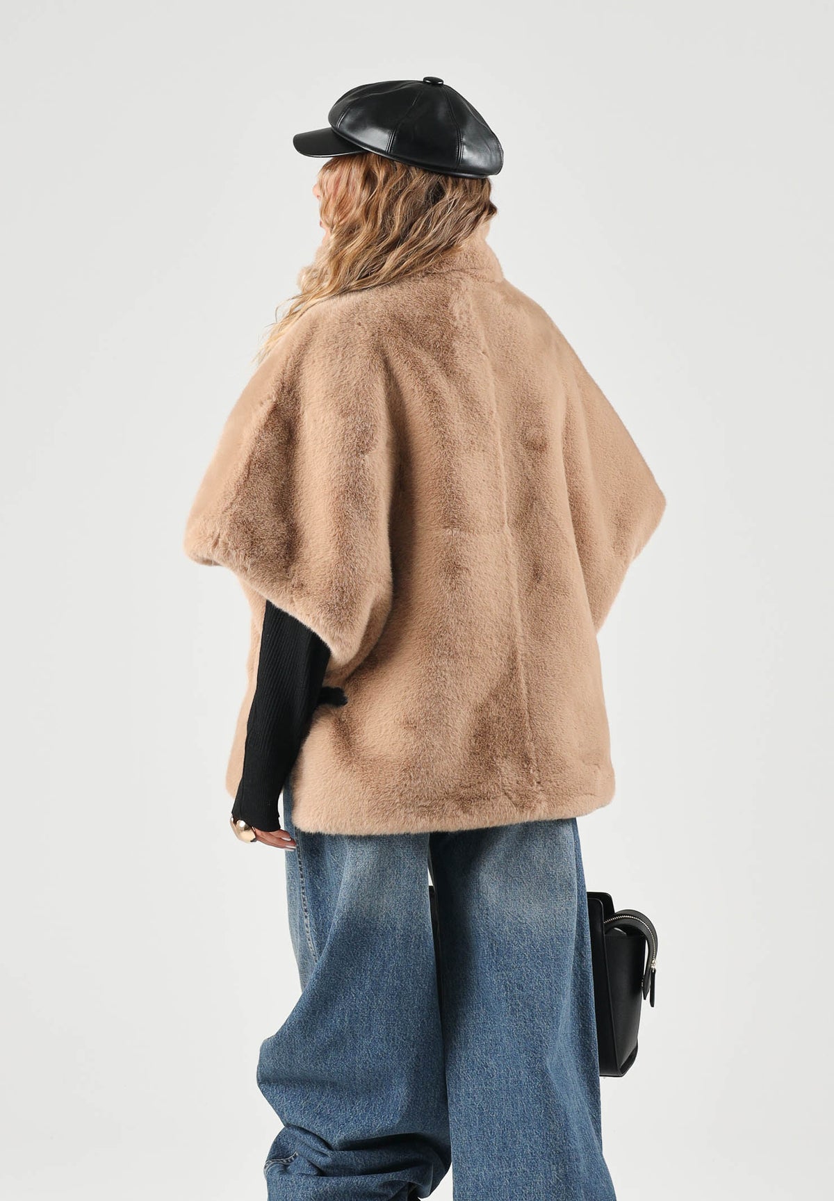 PINKO Cappa in pelliccia sintetica NEW COMODINO Beige Taupe Caldo da donna. 107043A3E7 C73 PINKO