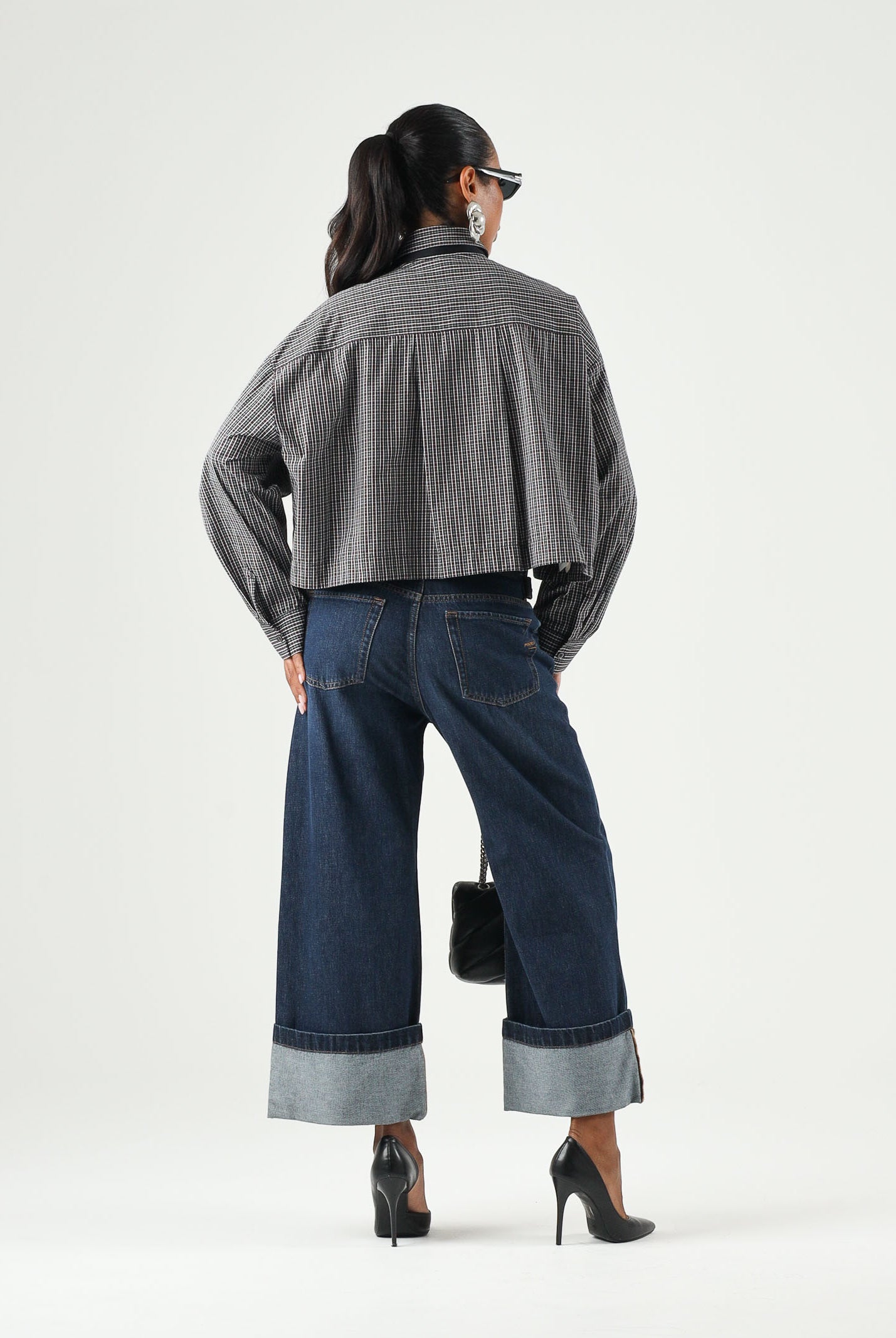 PINKO Jeans CYNTIA TURN UP cropped wide leg lavaggio scuro da donna con risvolto al fondo. 107277A3HG PJB PINKO