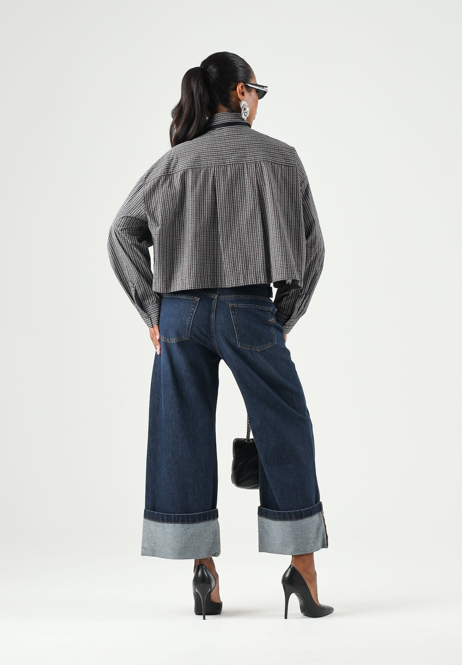 PINKO Jeans CYNTIA TURN UP cropped wide leg lavaggio scuro da donna con risvolto al fondo. 107277A3HG PJB PINKO