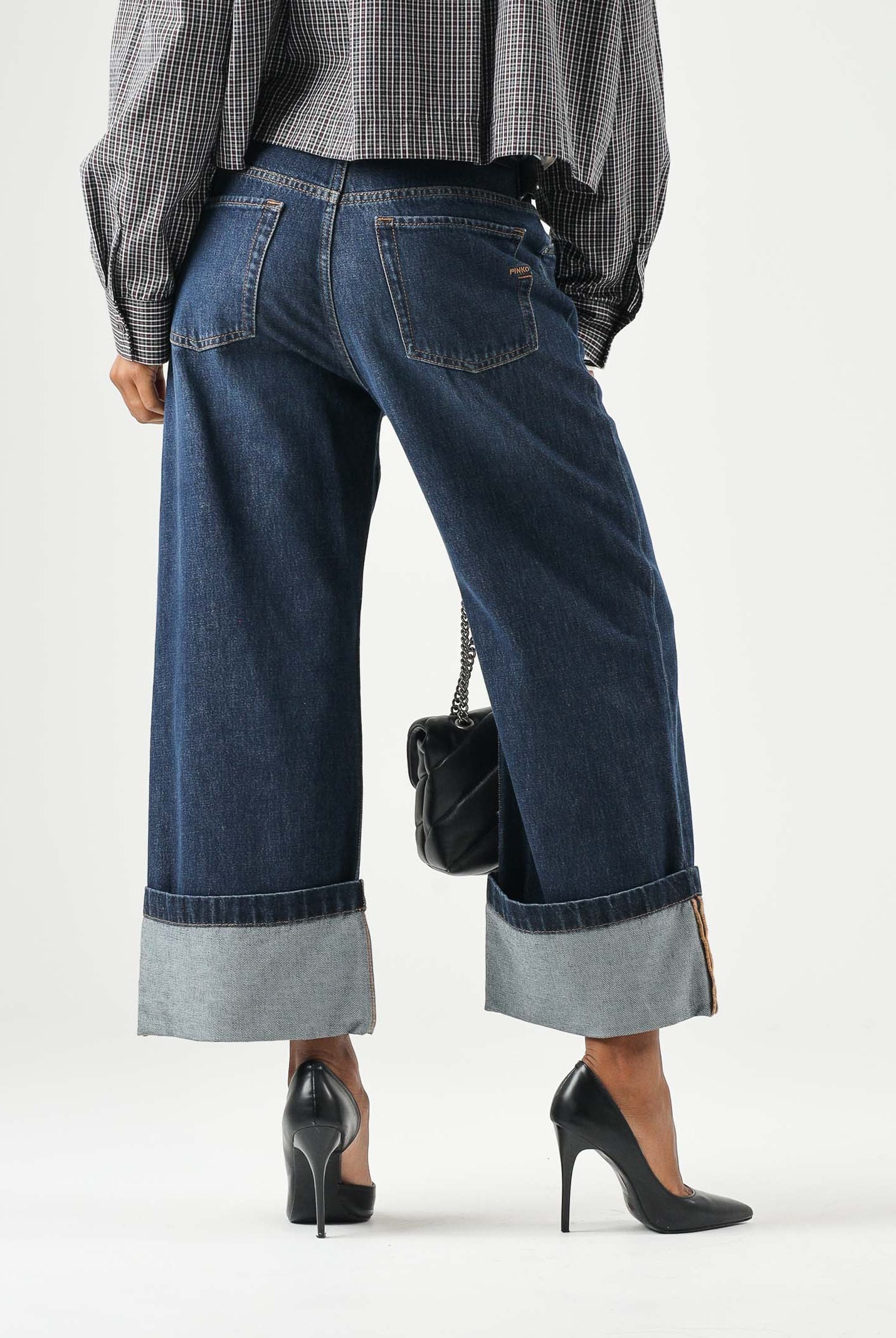 PINKO Jeans CYNTIA TURN UP cropped wide leg lavaggio scuro da donna con risvolto al fondo. 107277A3HG PJB PINKO