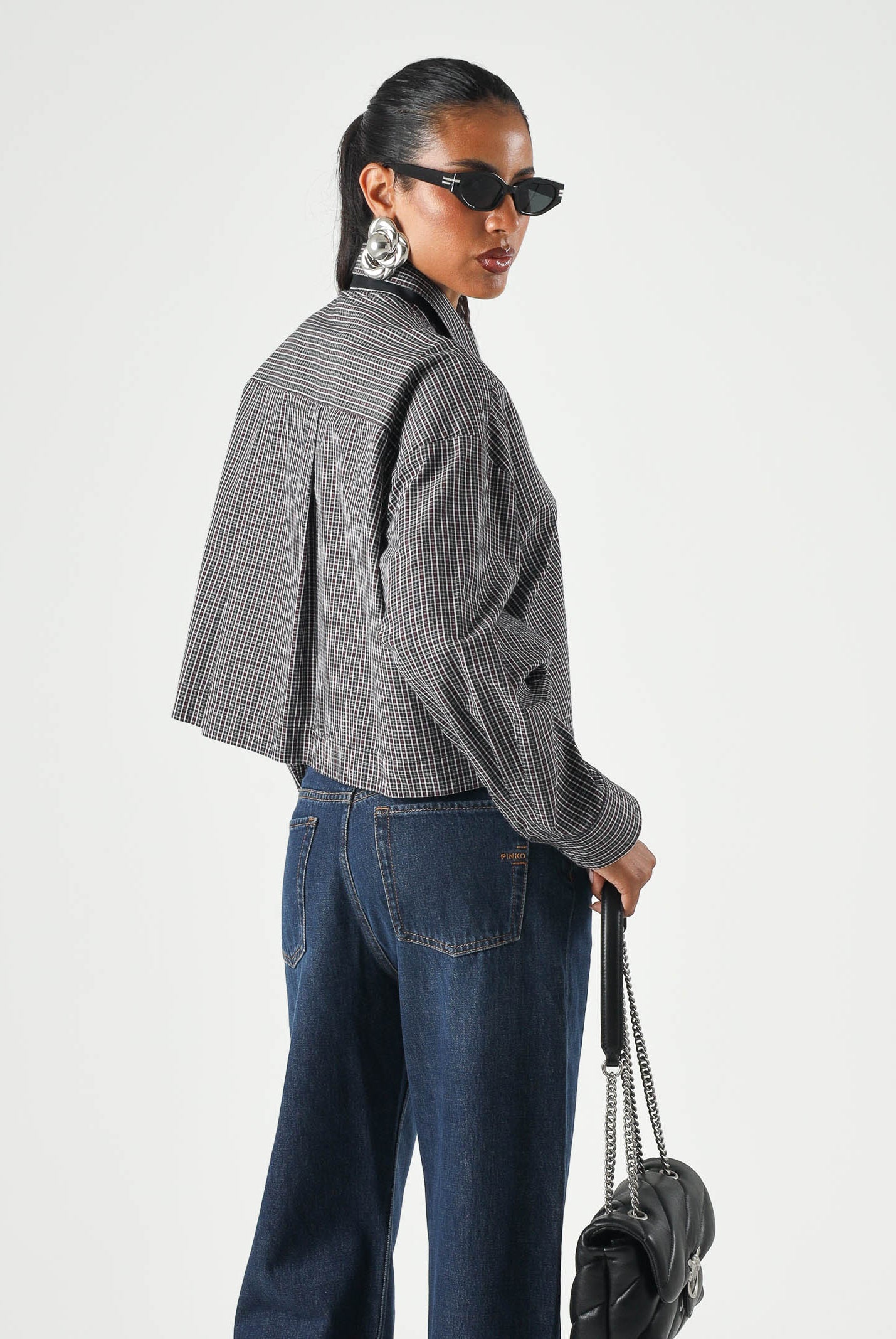 PINKO Camicia CARLINA cropped a quadretti con cravatta nero-bianco-rosa nero, colore basico nero, donna. 107453A3FQ ZF6 PINKO
