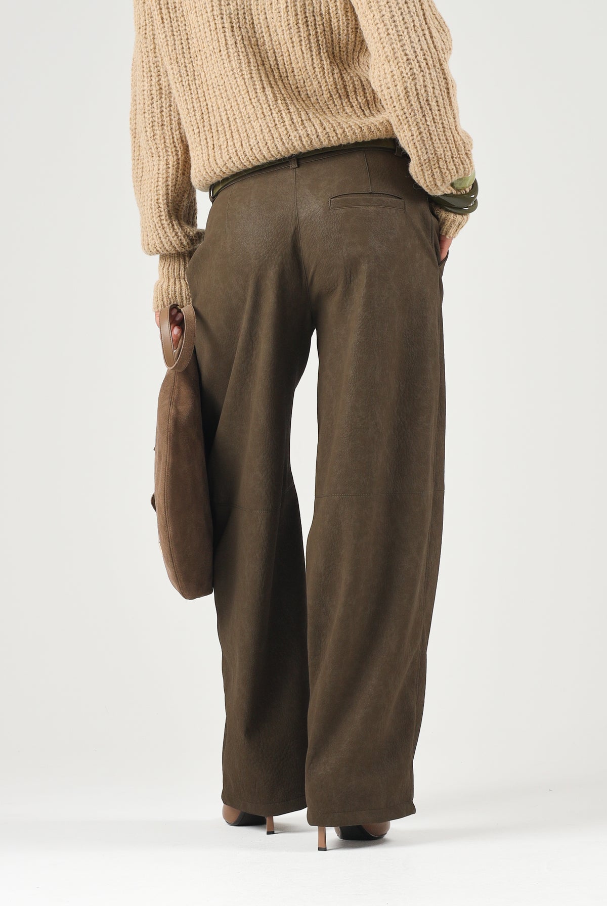 PINKO Pantalone BAROLO verde faggiano per donna con tasche e chiusura frontale con bottone. 107710A3MD X51 PINKO