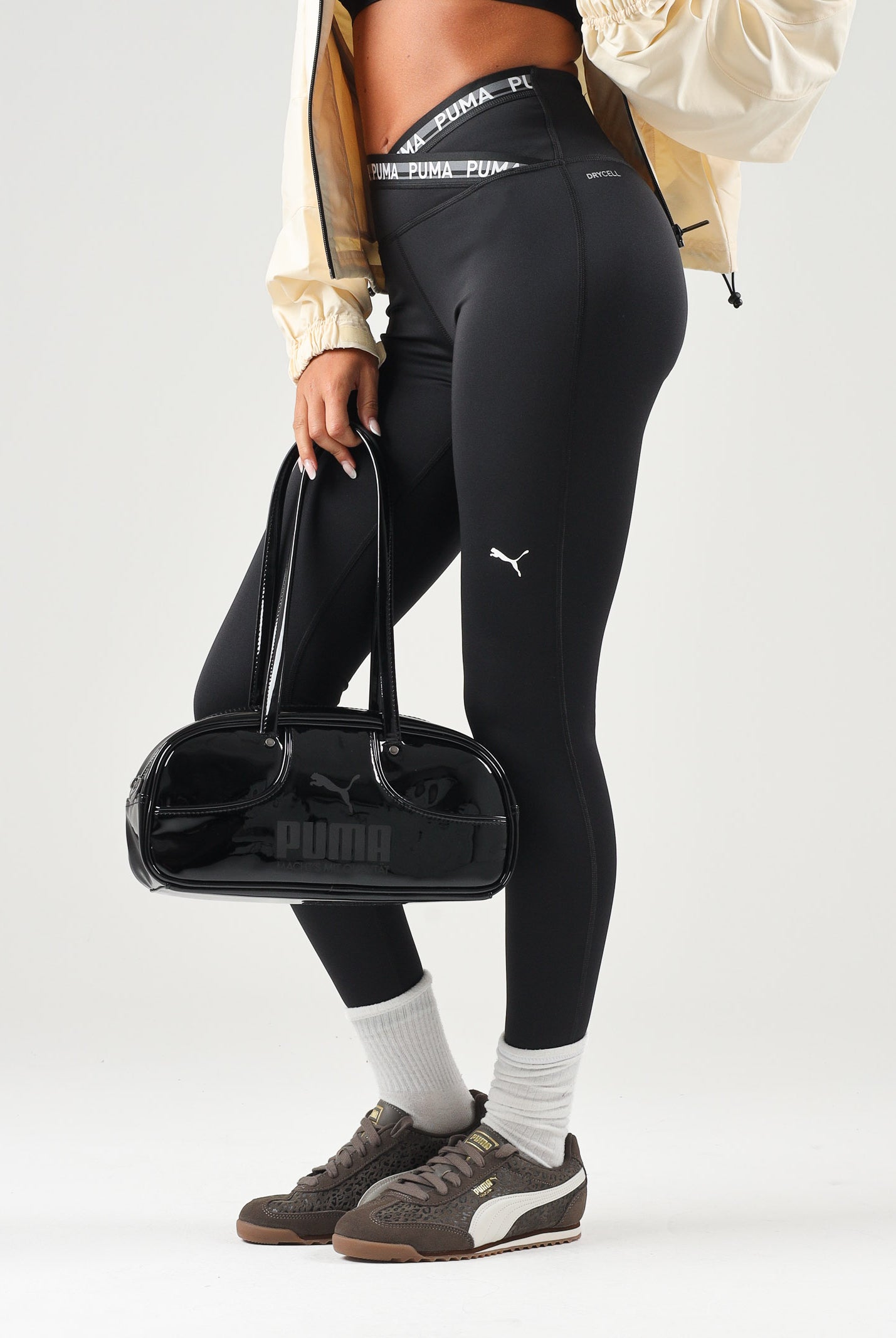 PUMA Leggings sportivo nero per donna con cintura elastica logata incrociata. 528498 01 PUMA