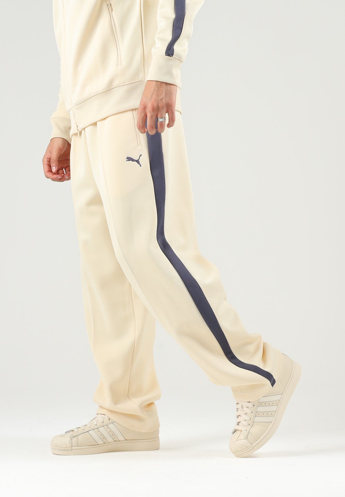 PUMA Pantaloni gialli T7 per uomo con bande laterali a contrasto 629589 88 PUMA