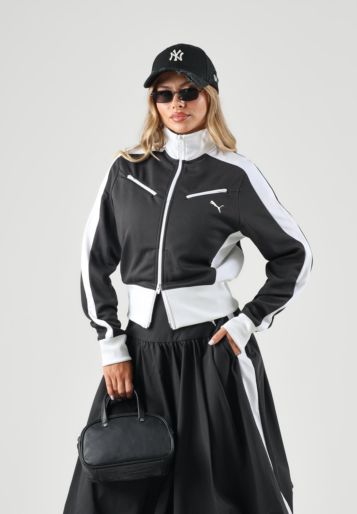 PUMA Felpa con zip T7 RETRO TRACK nero da donna con pannelli T7 a contrasto 636625 01 PUMA