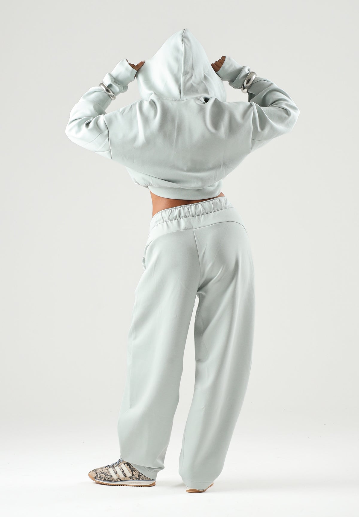 PUMA Pantalone PUMATECH verde acqua da donna con linea balloon, vita elasticizzata e coulisse 636659 29 PUMA