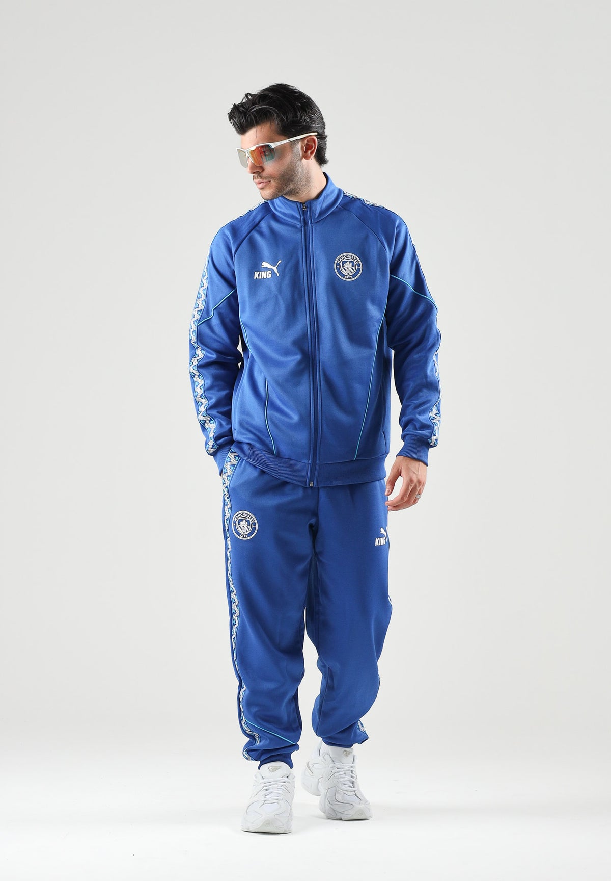 PUMA Felpa con zip MANCHESTER CITY TRACK JACKET blu da uomo stemma ufficiale del club. 786296 31 PUMA