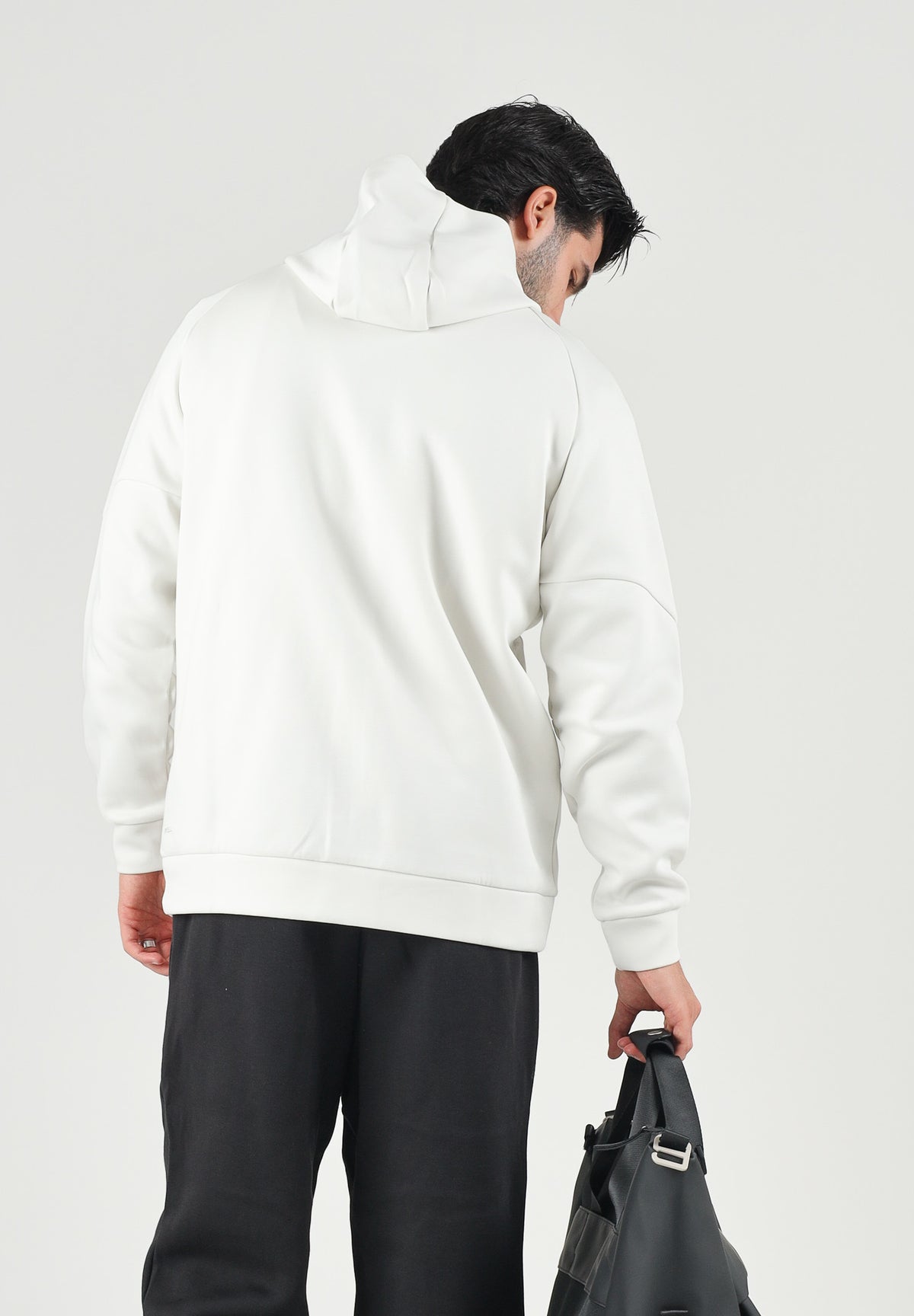 PUMA Felpa AC MILAN TRAVEL HOODIE panna da uomo con cappuccio integrato e zip rosse a contrasto. 786685 15 PUMA