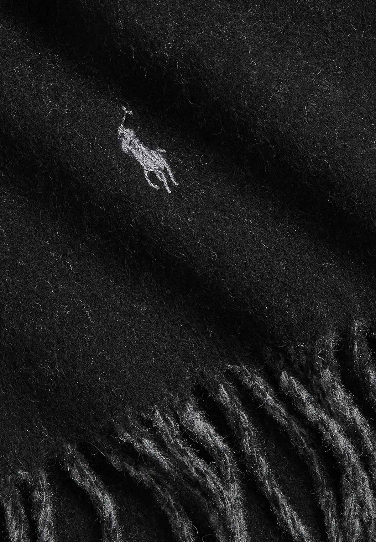 RALPH LAUREN Sciarpa nera per uomo e donna con frange decorative alle estremità 449959334001 . RALPH LAUREN