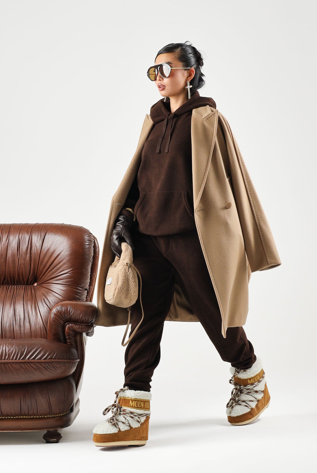 RALPH LAUREN Felpa con cappuccio marrone per uomo e donna con tasca a marsupio e coulisse regolabile. 714B36290002 . RALPH LAUREN