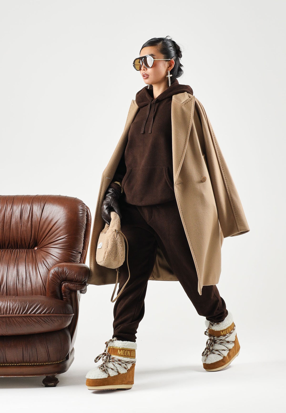 RALPH LAUREN Felpa con cappuccio marrone per uomo e donna con tasca a marsupio e coulisse regolabile. 714B36290002 . RALPH LAUREN