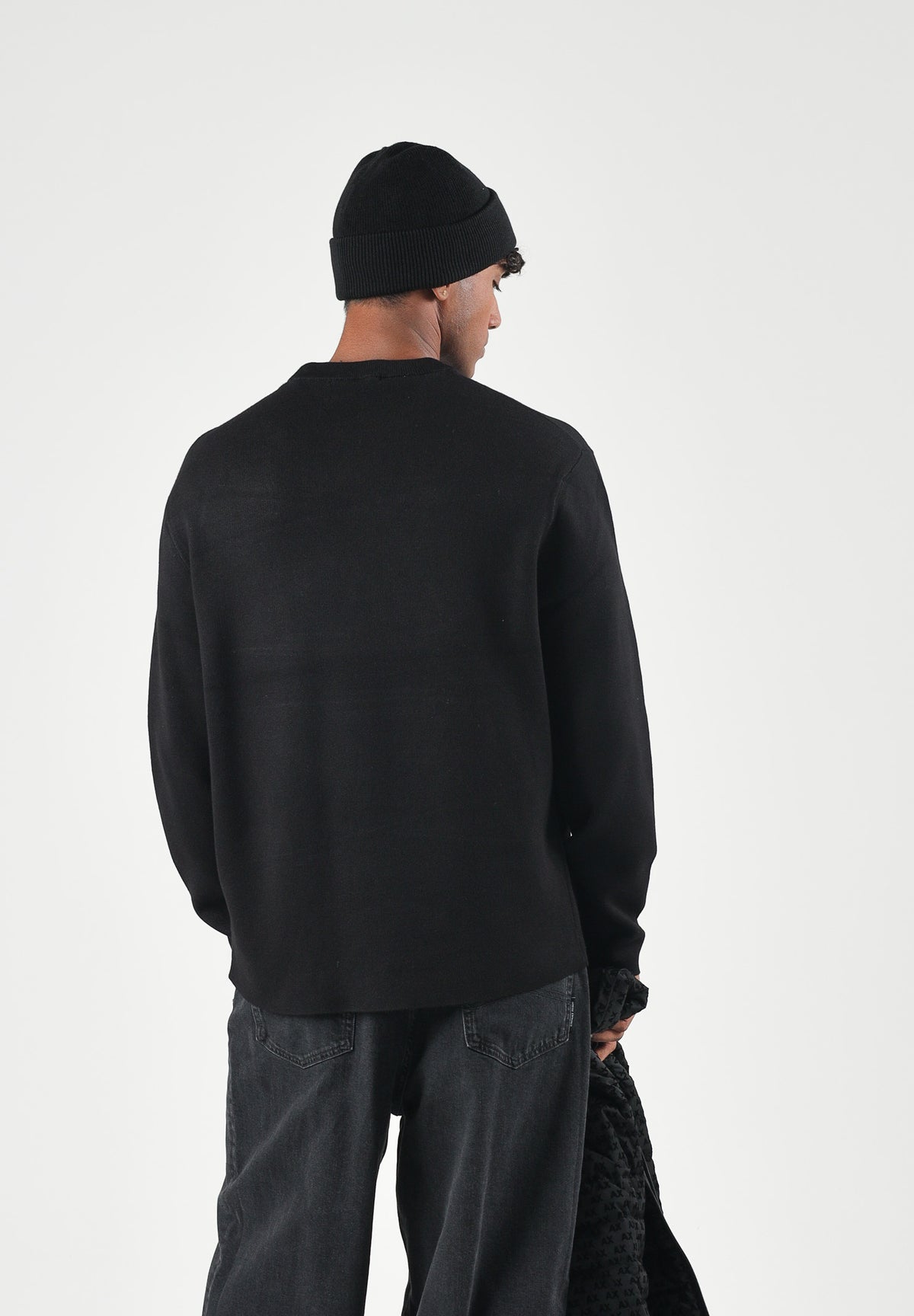 SELECTED HOMME Maglione nero per uomo con classico scollo rotondo e lavorazione a maglia fine. 16099570 BL SELECTED HOMME