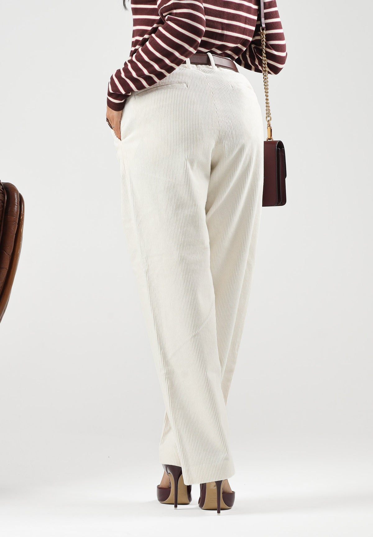 SELECTED HOMME Pantaloni egret-bianco per uomo con piega centrale e tasche a filetto. 16102144 EG SELECTED HOMME