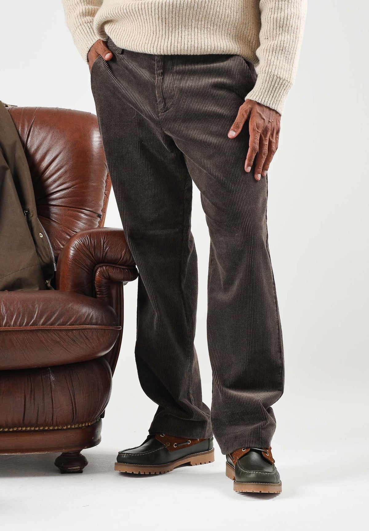 SELECTED HOMME Pantaloni turkish caffè-marrone per uomo con piega centrale e tasche a filetto. 16102144 TU SELECTED HOMME