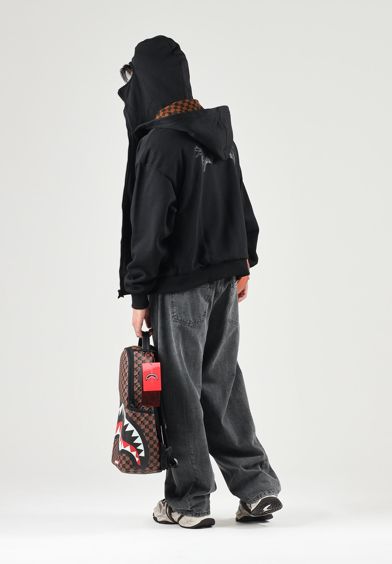 SPRAYGROUND Felpa con zip HOODIE nera per uomo e donna con dettaglio maschera balaclava. SP957G . SPRAYGROUND
