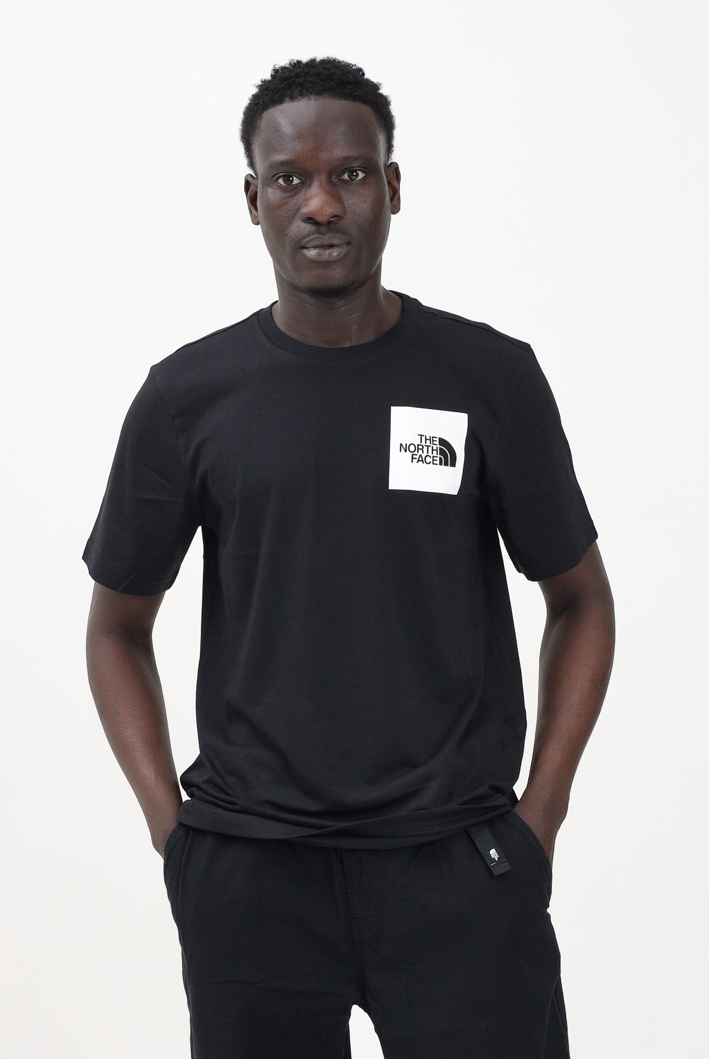 THE NORTH FACE T-shirt a manica corta Fine nera da uomo NF0A8A6MJK31 . THE NORTH FACE