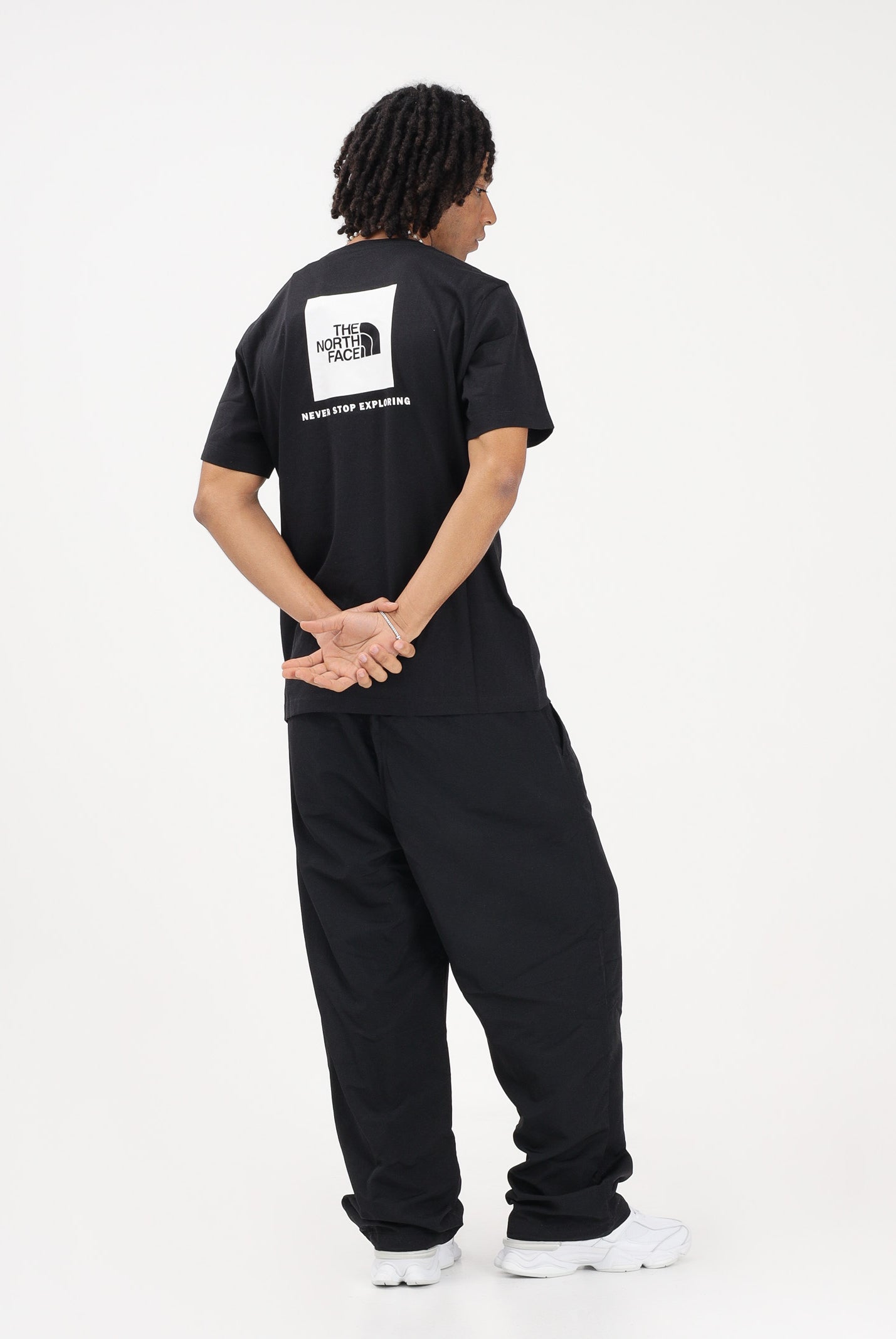 THE NORTH FACE T-shirt a manica corta Evolution NSE Box Regular nera da uomo NF0A8B6KKY41 . THE NORTH FACE