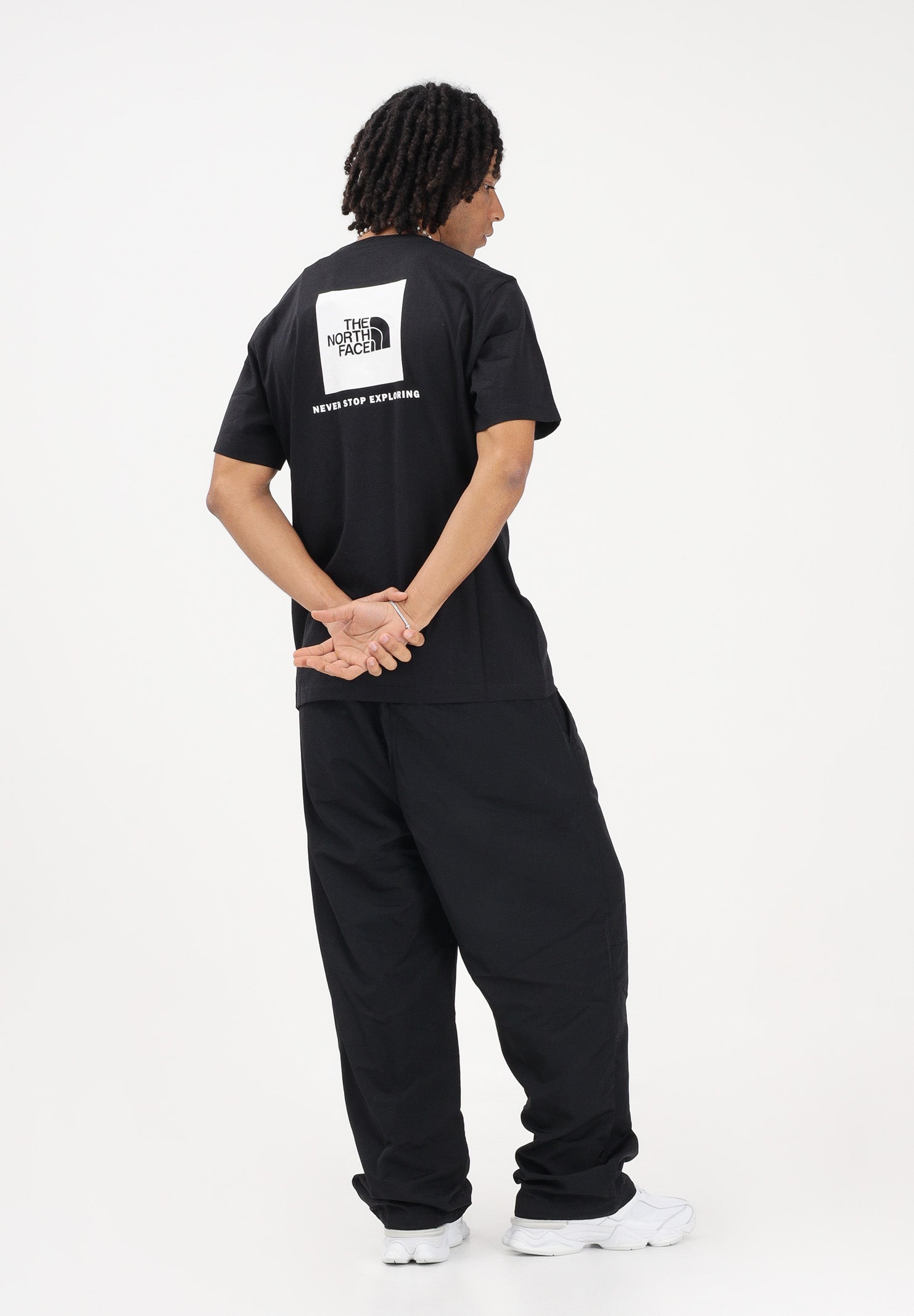 THE NORTH FACE T-shirt a manica corta Evolution NSE Box Regular nera da uomo NF0A8B6KKY41 . THE NORTH FACE