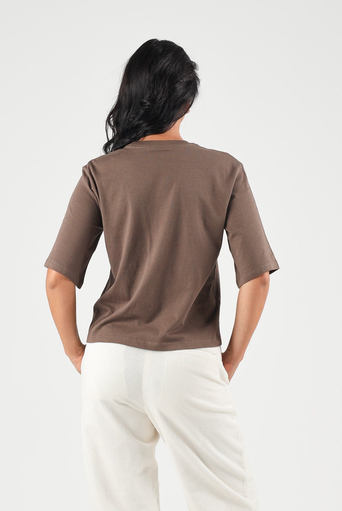 THE NORTH FACE T-shirt manica corta SIMPLE DOME marrone da donna con piccolo logo stampato sul petto. NF0A8H711OI1 . THE NORTH FACE