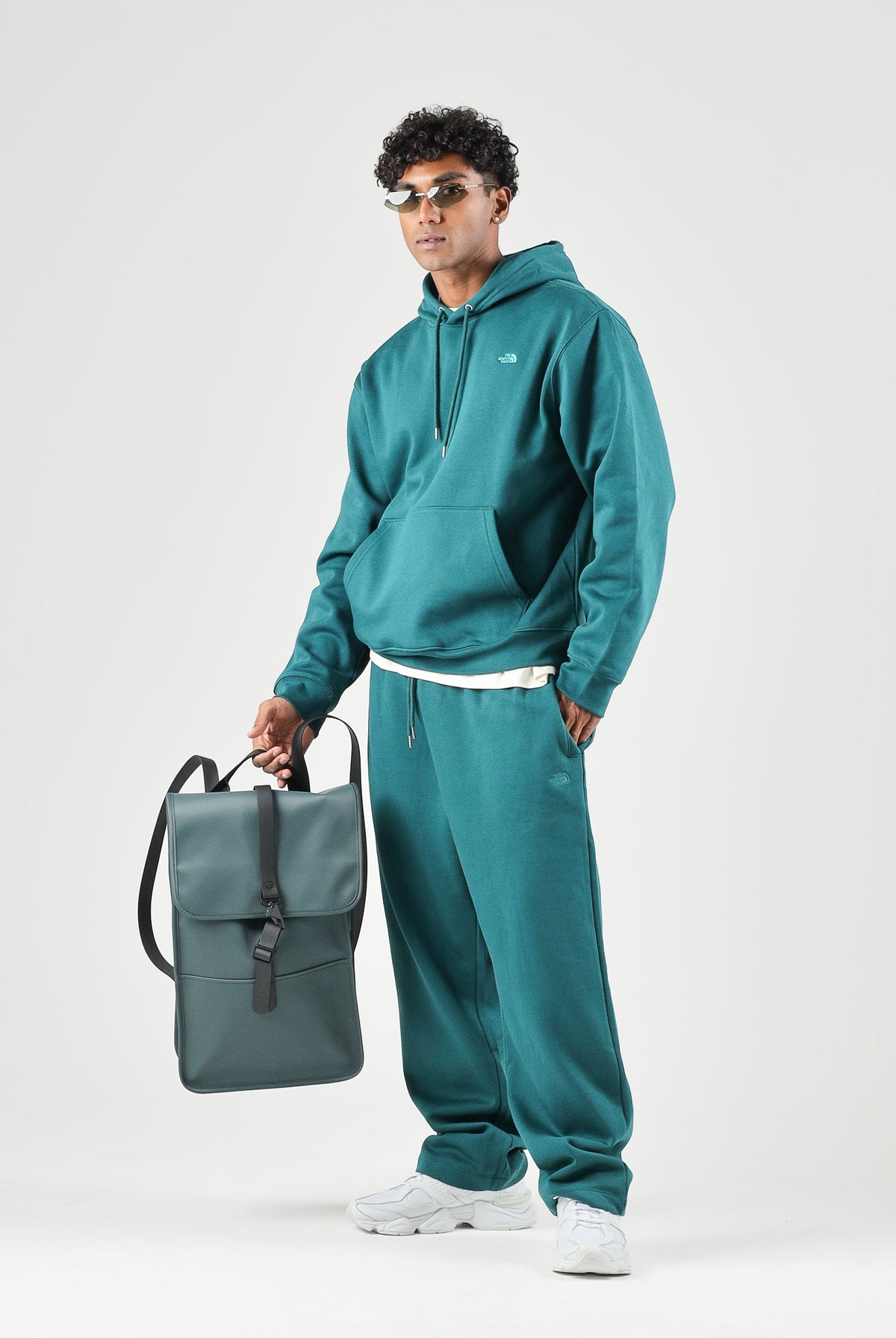 THE NORTH FACE Pantaloni pacific teal-ottanio per uomo con comodo elastico in vita e taglio sportivo NF0A8JBBN4J1 . THE NORTH FACE