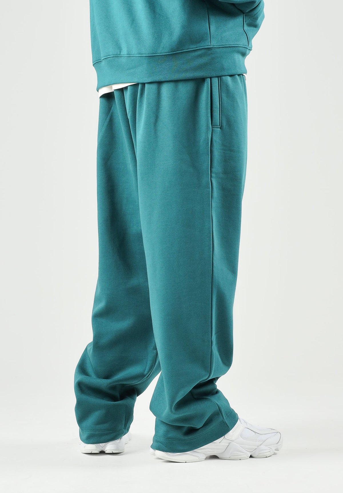 THE NORTH FACE Pantaloni blu ottanio per uomo con comodo elastico in vita e taglio sportivo NF0A8JBBN4J1 . THE NORTH FACE