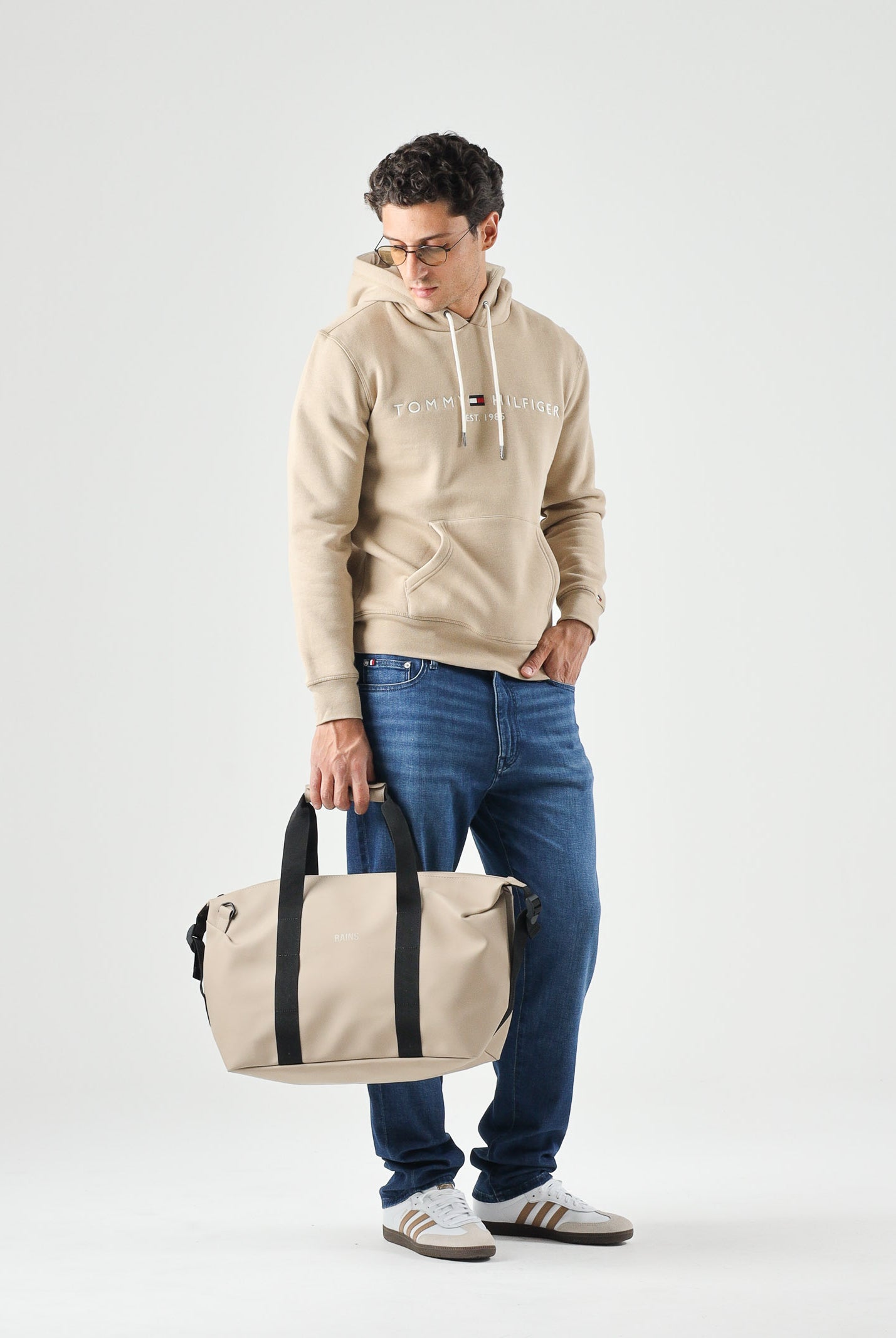 TOMMY HILFIGER Felpa ORGANIC COTTON BLEND con cappuccio, khaki-beige da uomo con logo centrle <BR/> MW0MW11599 AEG TOMMY HILFIGER