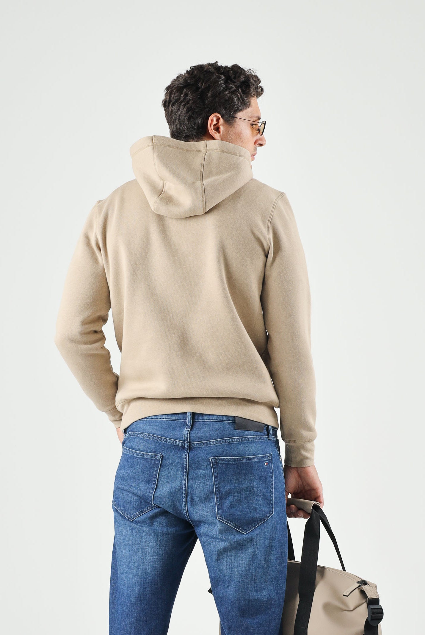 TOMMY HILFIGER Felpa ORGANIC COTTON BLEND con cappuccio, khaki-beige da uomo con logo centrle <BR/> MW0MW11599 AEG TOMMY HILFIGER