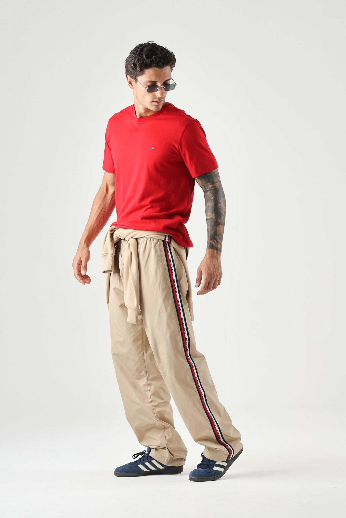 TOMMY HILFIGER T-shirt a manica corta rossa da uomo con logo laterale MW0MW39995 XLD TOMMY HILFIGER