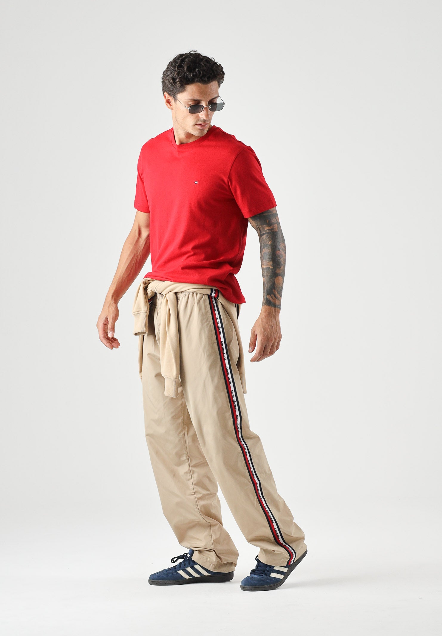 TOMMY HILFIGER T-shirt a manica corta rossa da uomo con logo laterale MW0MW39995 XLD TOMMY HILFIGER