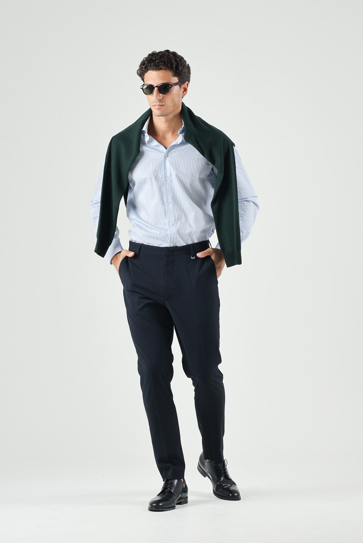 TOMMY HILFIGER Camicia SMART STRIPE cloudy-white, celeste ciaro da uomo con fantasia a righe verticali<BR/> MW0MW42722 C14 TOMMY HILFIGER