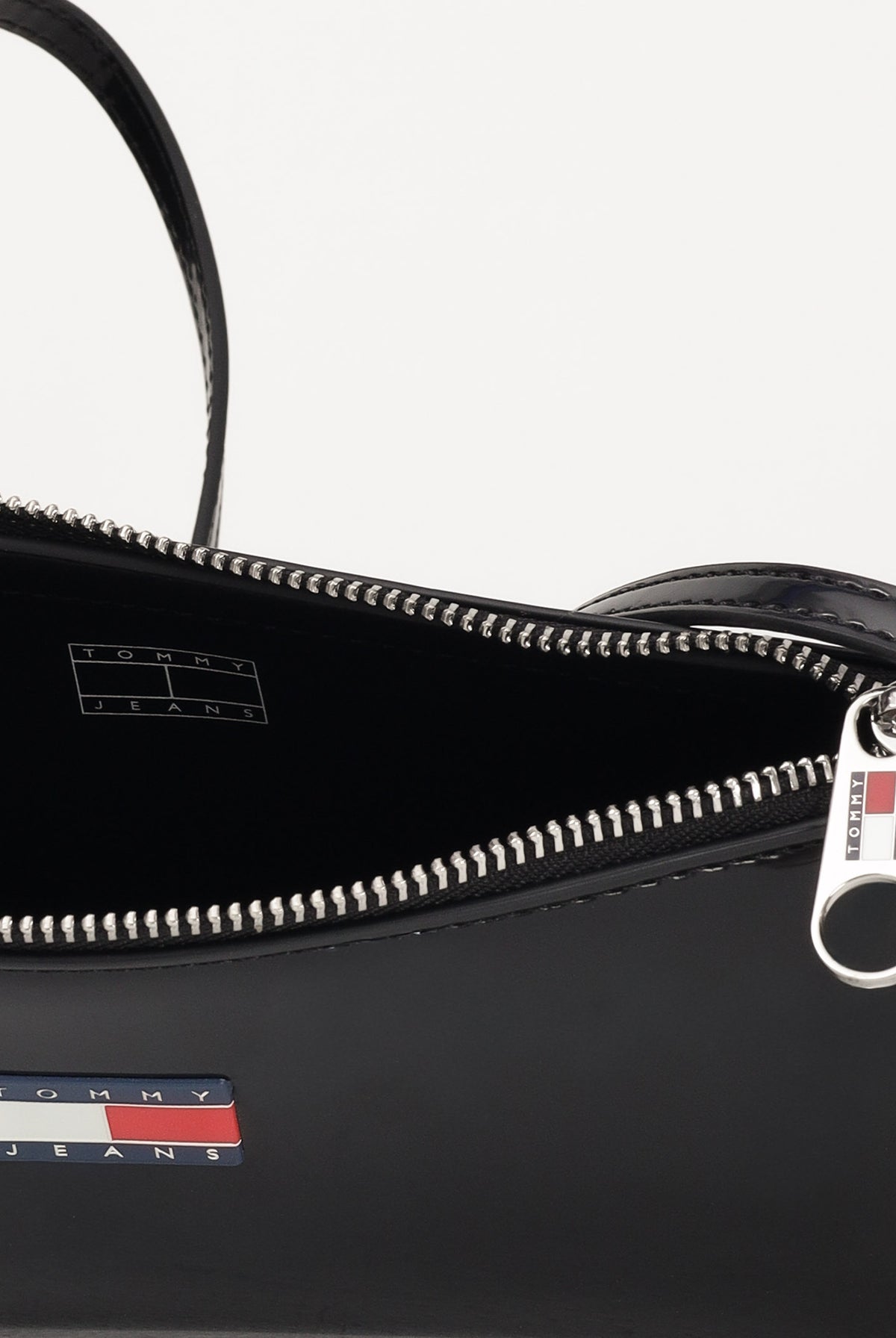 TOMMY JEANS Borsa a spalla Essential nera da donna con finitura lucida AW0AW17866 BDS TOMMY JEANS
