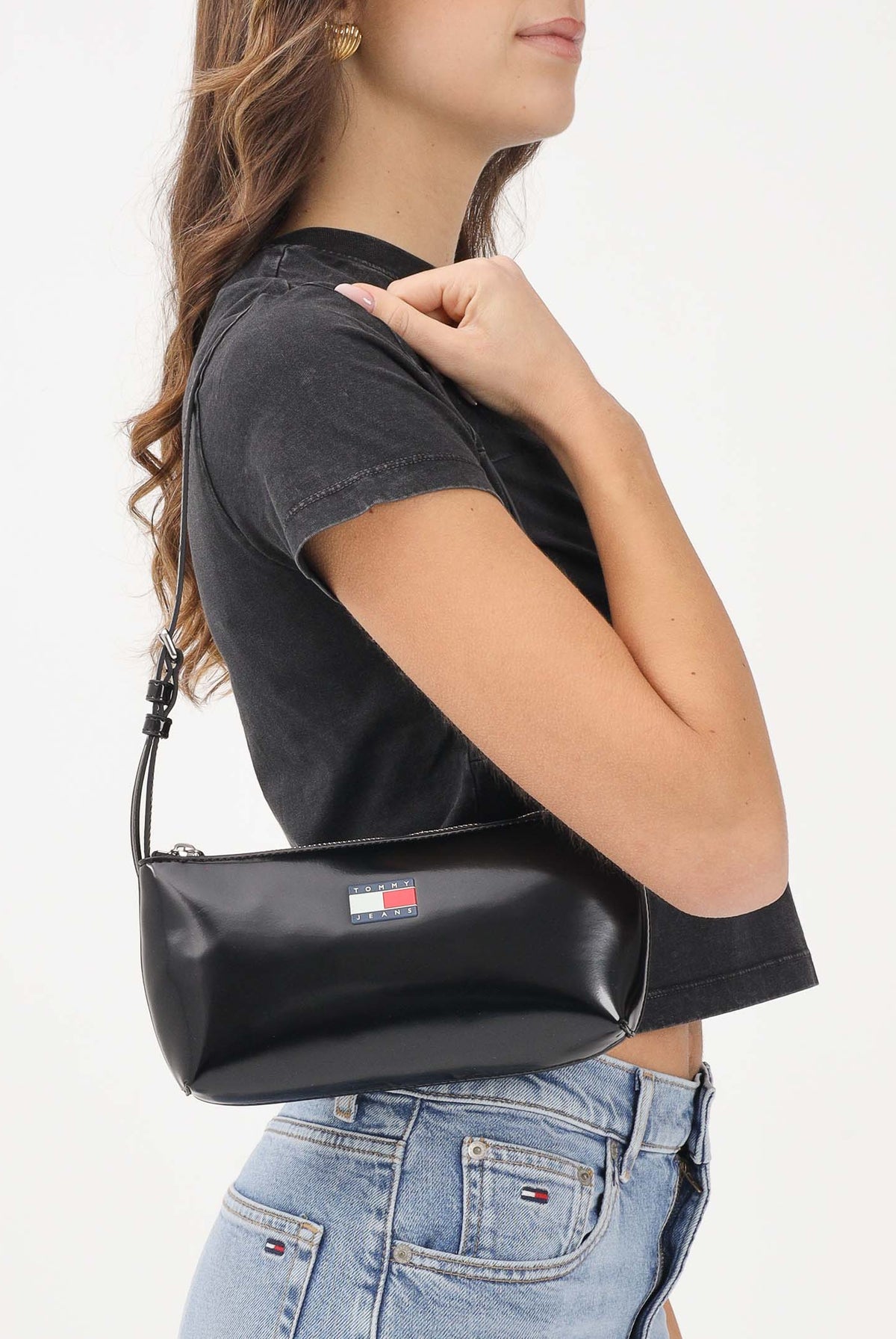 TOMMY JEANS Borsa a spalla Essential nera da donna con finitura lucida AW0AW17866 BDS TOMMY JEANS