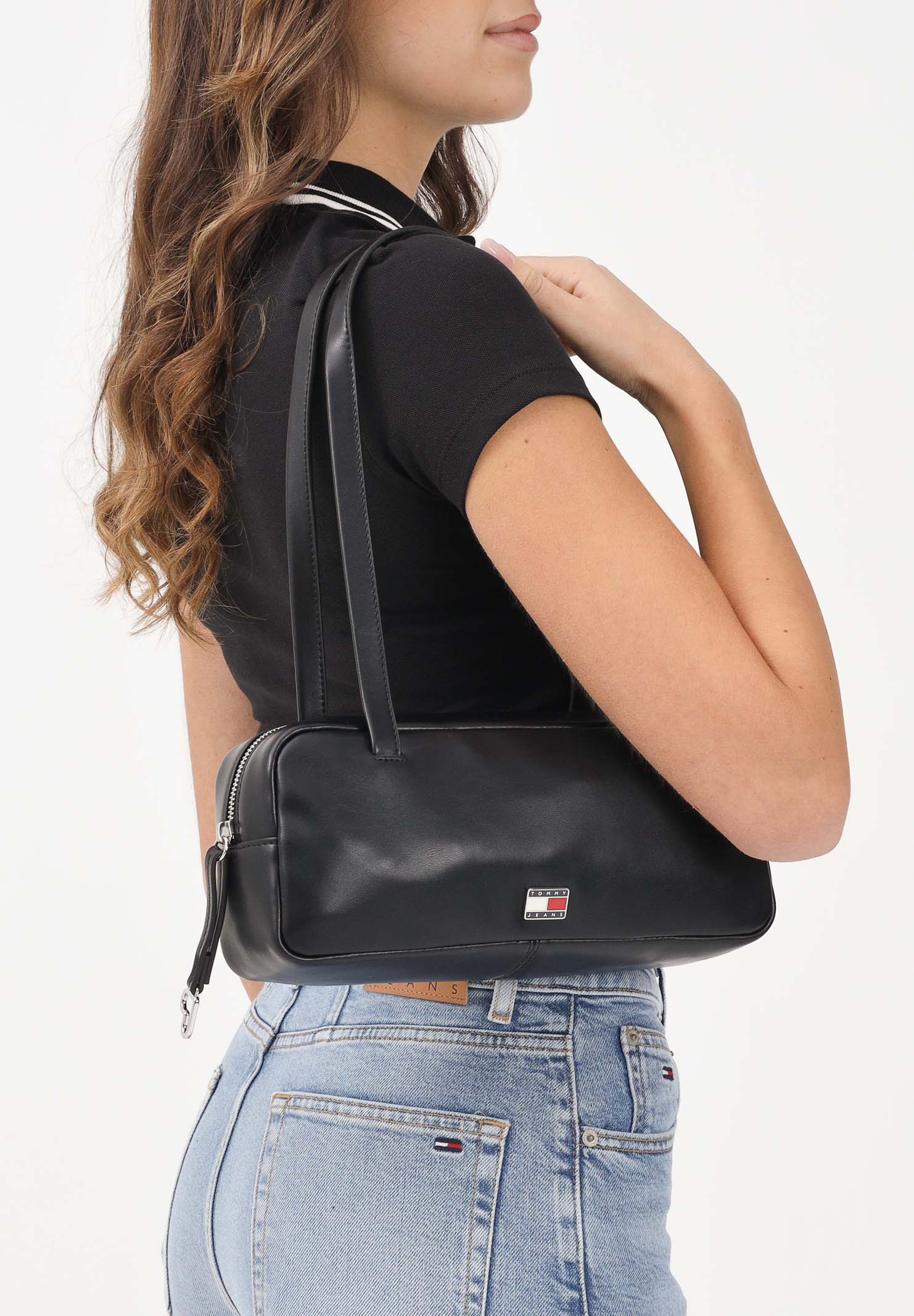 TOMMY JEANS Borsa a spalla CITY nera da donna AW0AW18075 BDS TOMMY JEANS